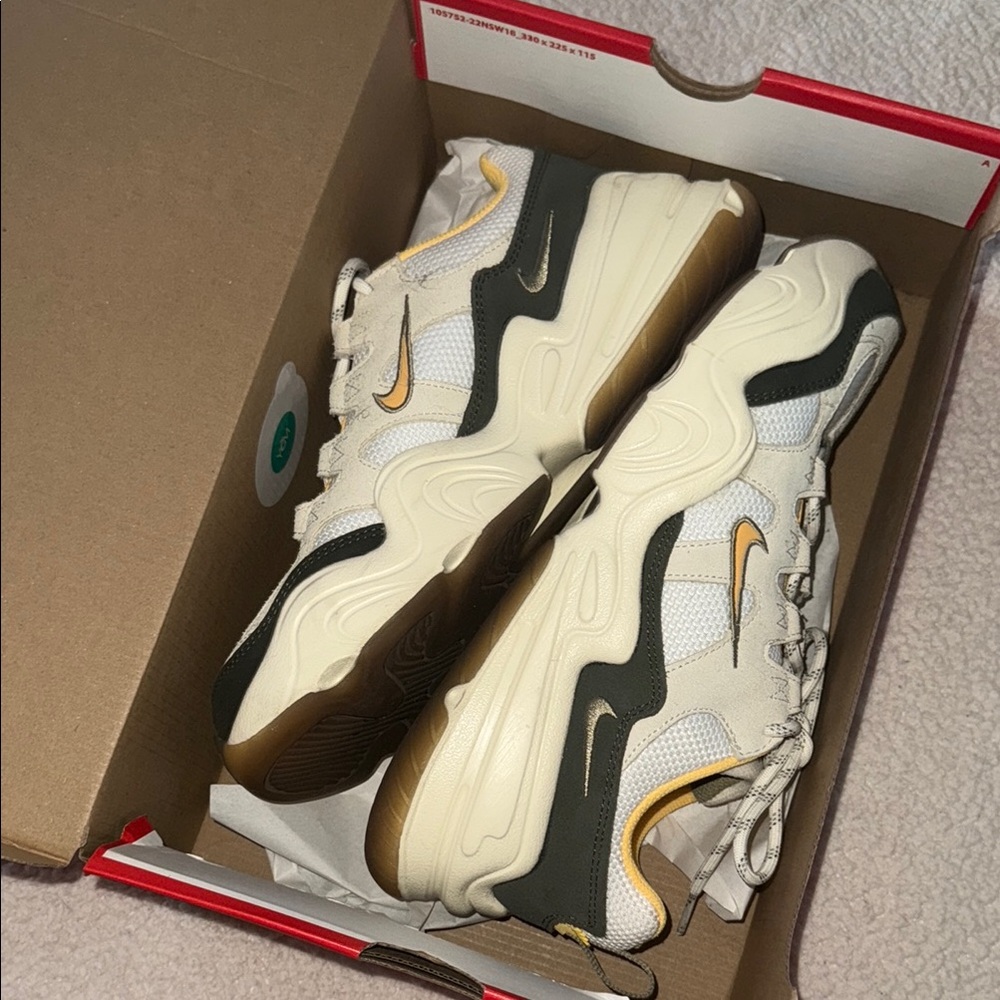 Women’s Nike Tech Hera